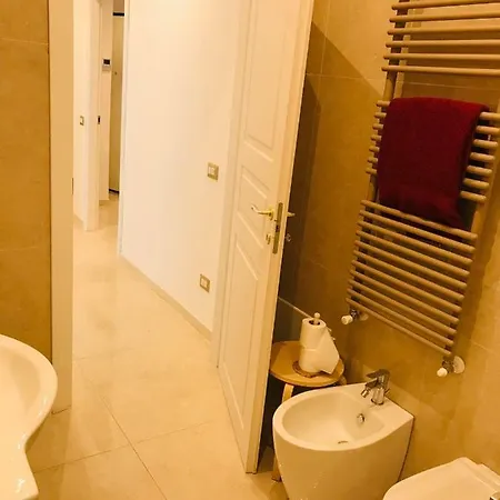 Milano Central Apartmán *